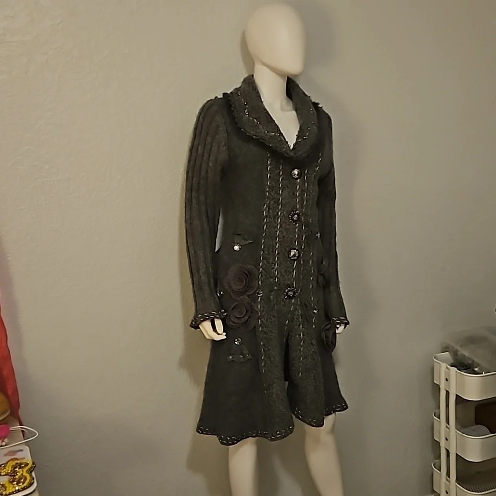 VTG FORLA PARIS 1990s Wool Fur Trim Rosette Longline Sweater Cardigan